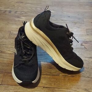 Skechers Gold & Black Athletic Shoes Sz 8.5